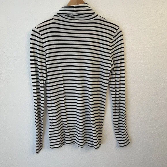 J Crew Tissue Turtleneck XS White Black Stripe Preppy Classic Basic Capsule - Picture 6 of 6